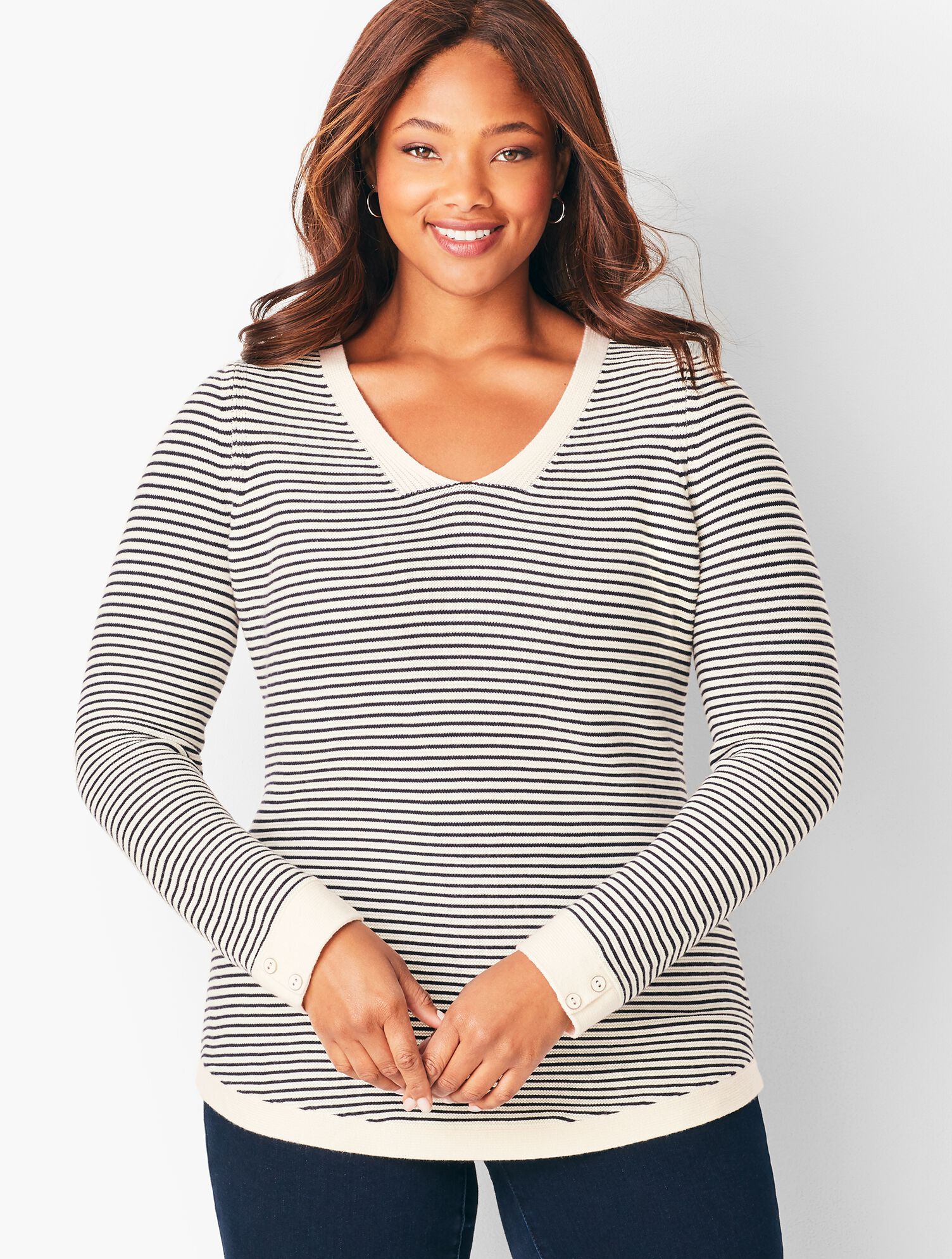 Link-Stitch V-Neck Sweater - Stripe