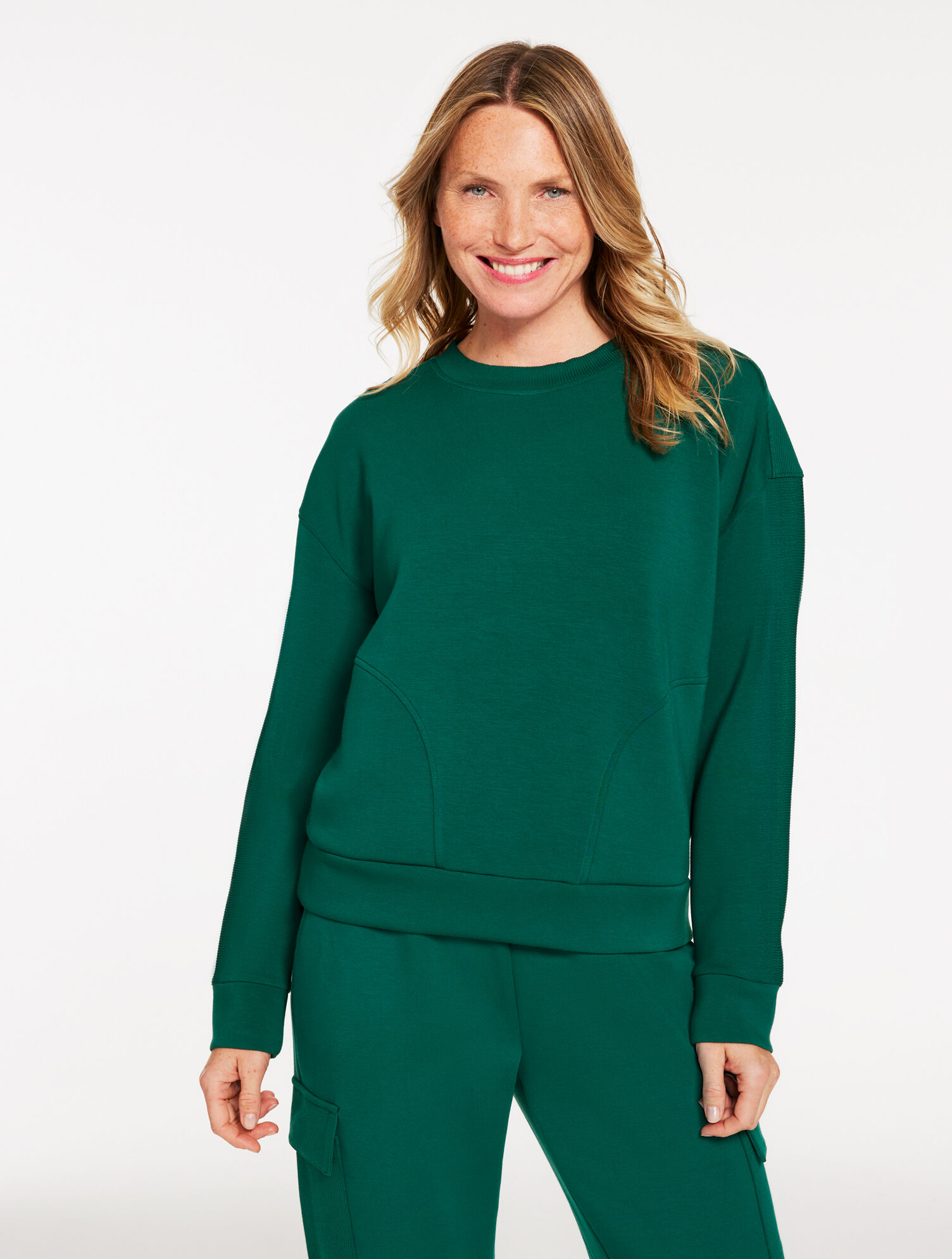 AirKnit Stretch Ribbed Crewneck Pullover