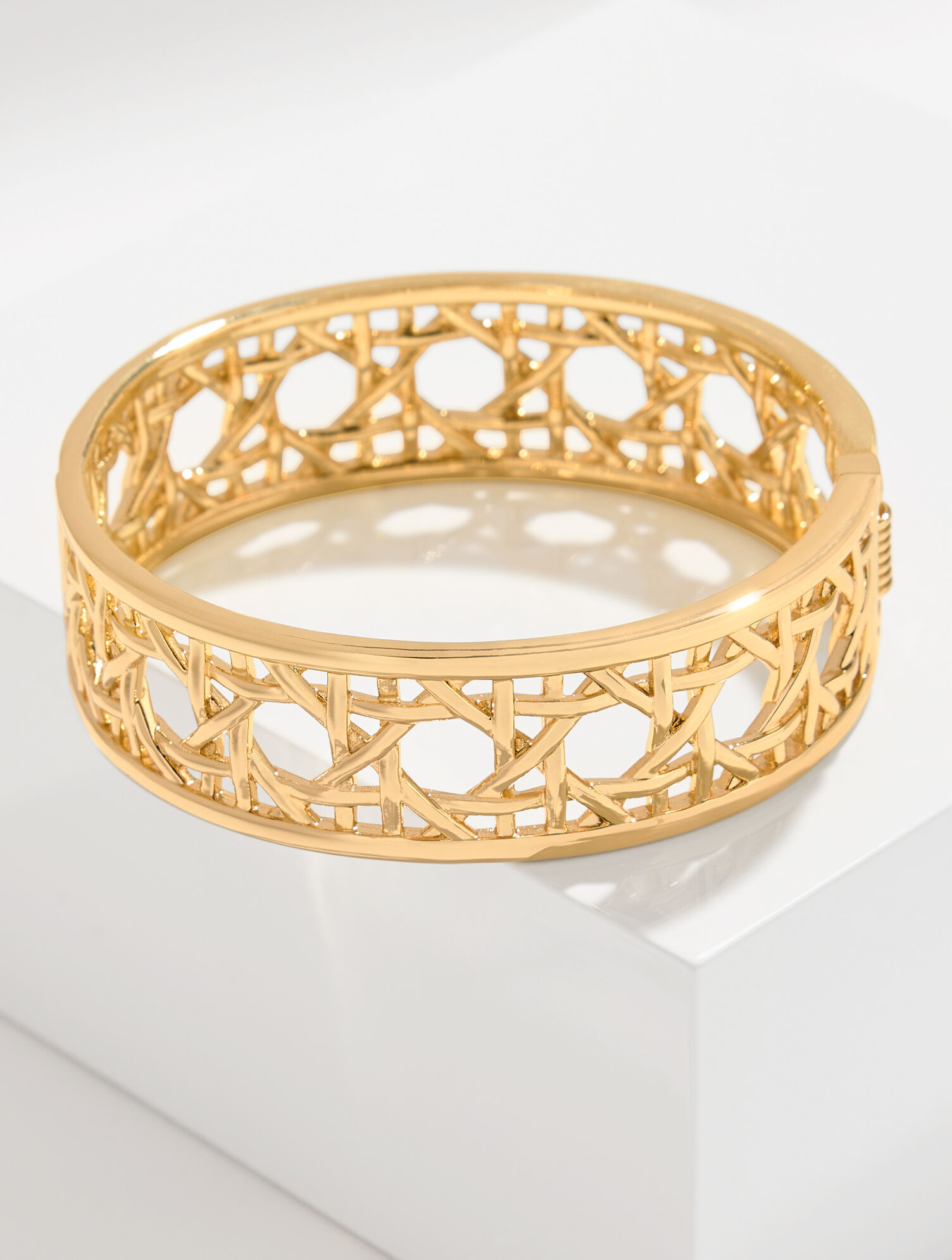 Rattan Texture Hinge Bracelet